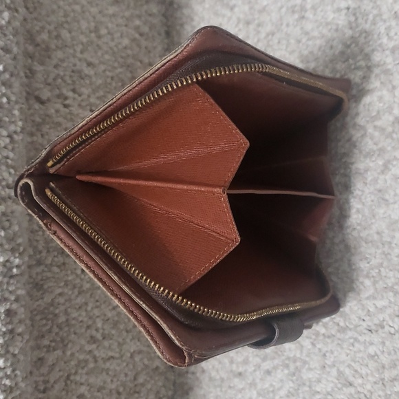 Louis Vuitton Monogram Wallet Authentic - Picture 7 of 12